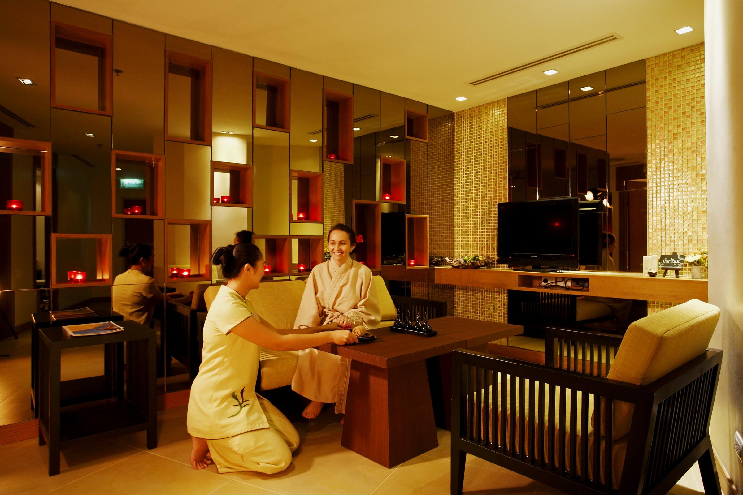 Centara Nova Y 4* Pattaya