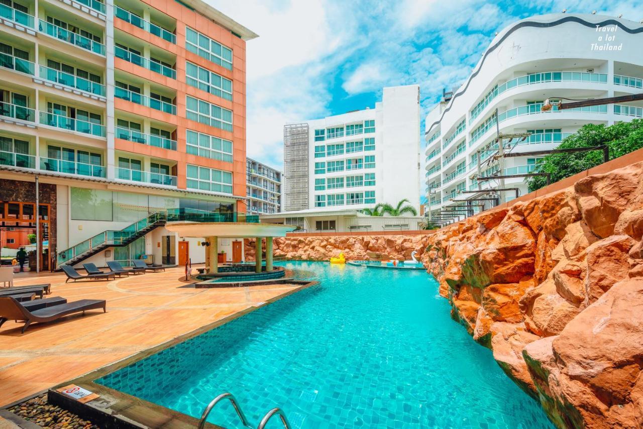 Centara Nova Y Hotel Pattaya