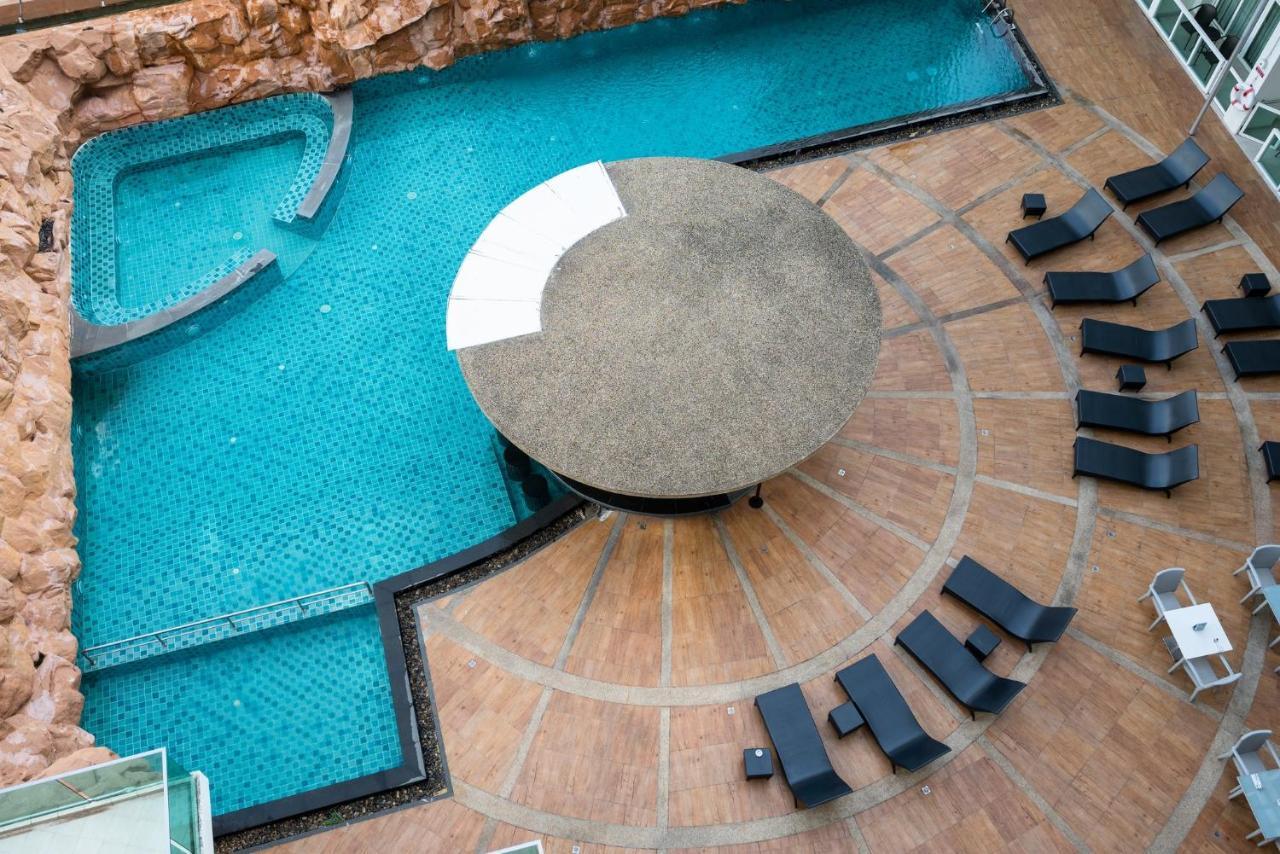 Hotel Centara Nova Y 4*