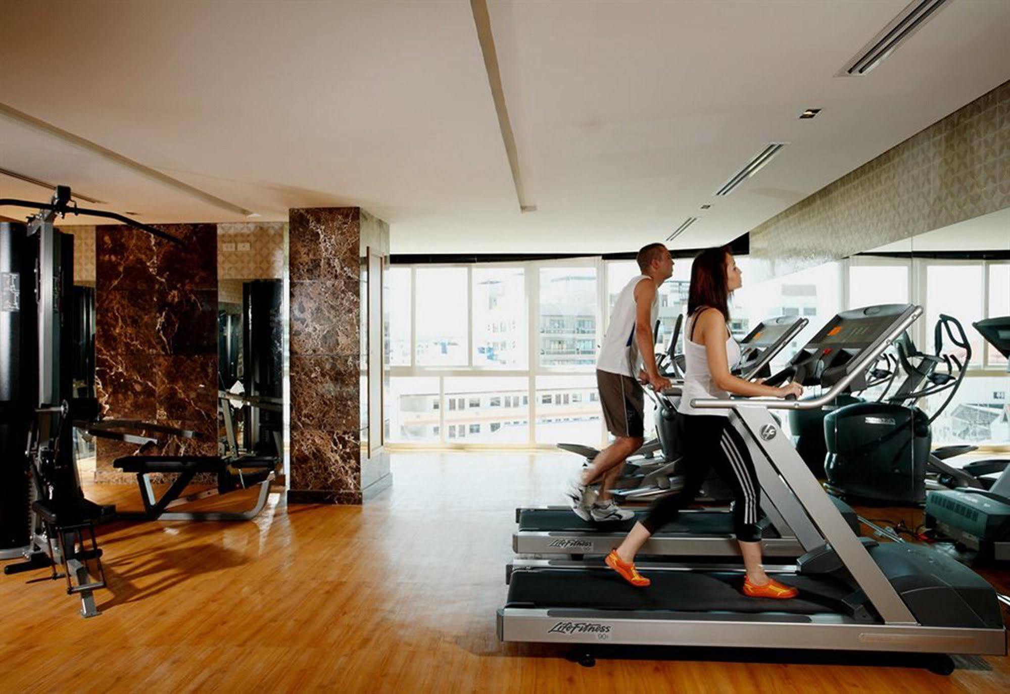 Hotel Centara Nova Y 4*